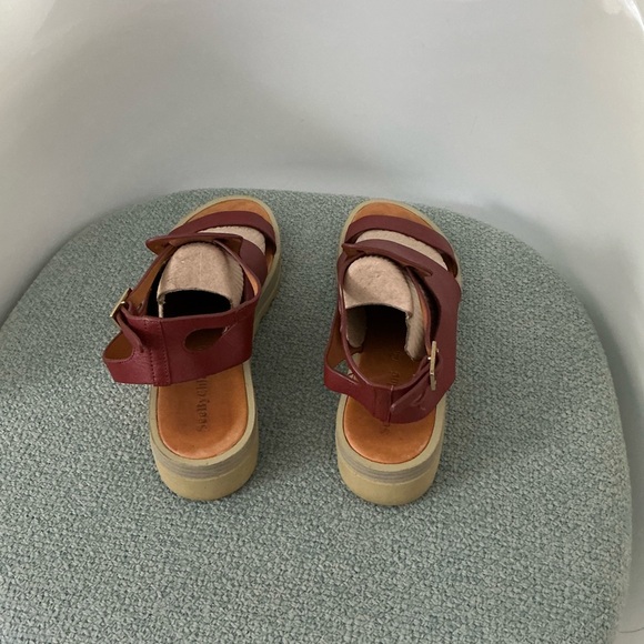 See By Chloe Burgundy Leather Sandals. Size 38 - Picture 2 of 9